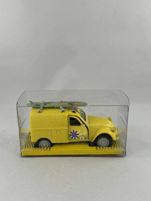 Fourgonnette 2CV Citroën jaune hippie planche de surf verte