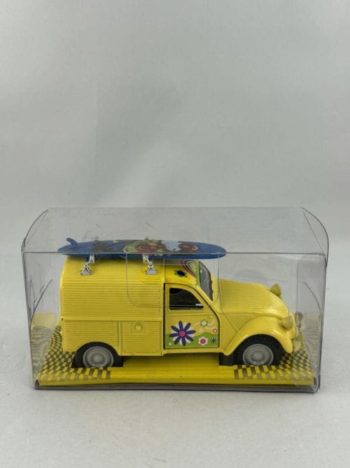 Fourgonnette 2CV Citroën jaune hippie planche de surf bleue