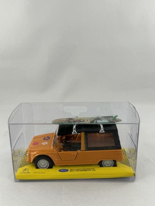 Citroën Mehari orange hippie planche de surf verte