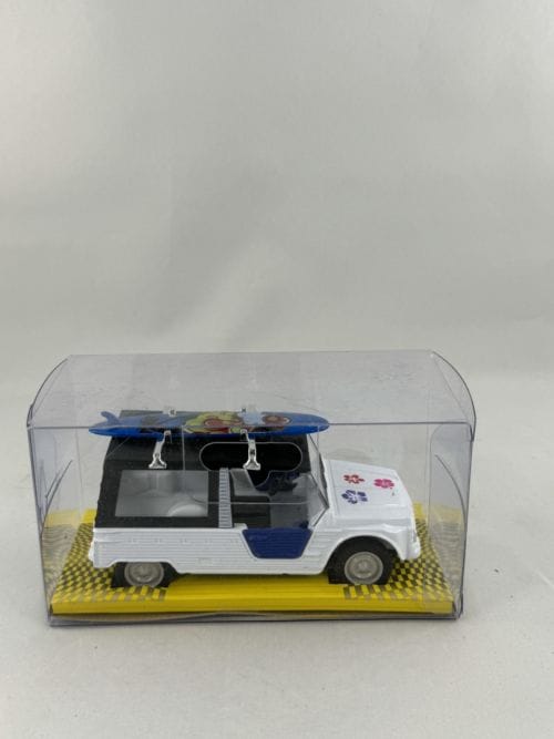 Citroën Mehari blanche hippie planche de surf bleue