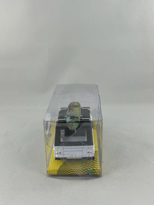 Citroën Mehari blanche hippie planche de surf verte