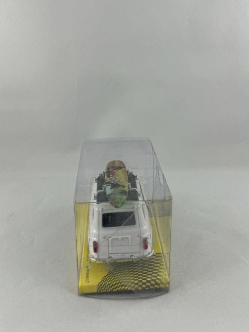Renault 4L blanche hippie planche de surf verte