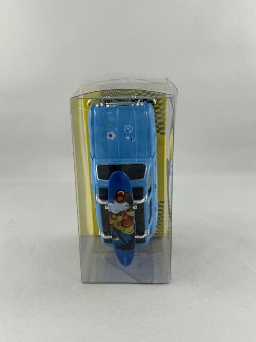 Renault 4L bleue hippie planche de surf bleue