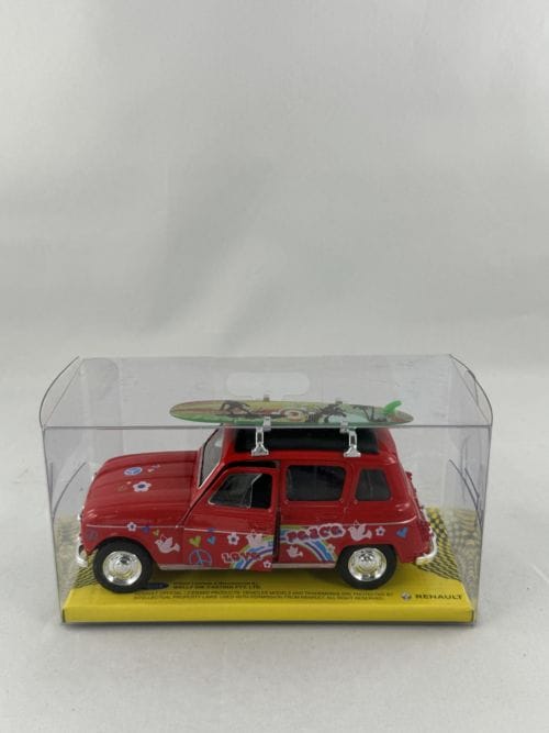 Renault 4L rouge hippie planche de surf verte
