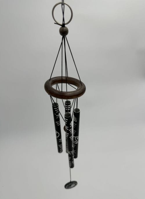 Carillon mobile 4 tubes en métal Noir - Yin & Yang