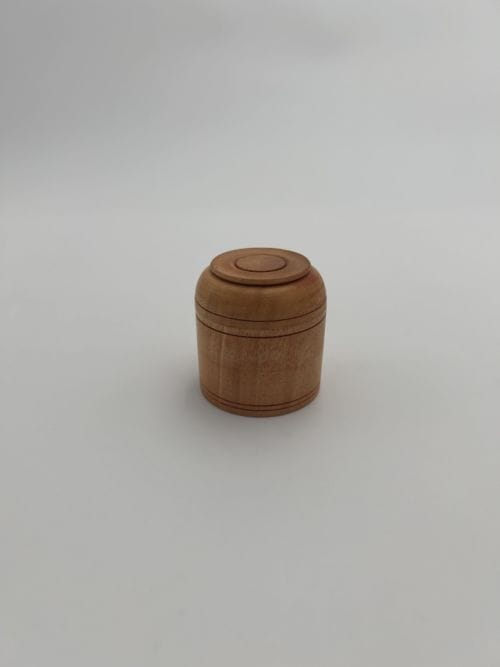 Petite boîte en bois ronde