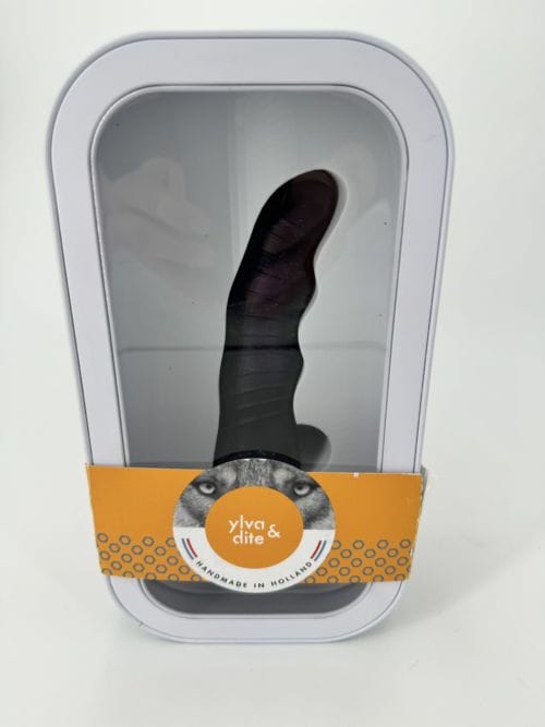 Godemichet naturel Rhea Violet foncé métallisé - Ylva & Dite