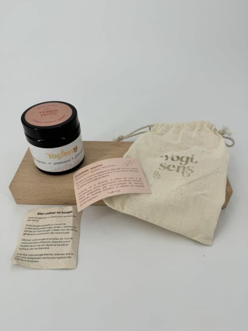 Bougie végétale Féminin sacrée – Bouquet floral, Agrumes & Pierre de lune - Yogi Sens