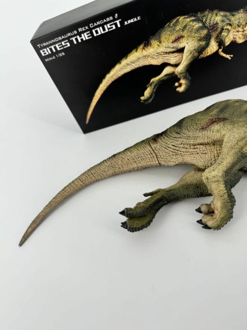 Tyranosaure Rex - REBOR 1:35 Male Tyrannosaurus rex Bite the Dust (Jungle)