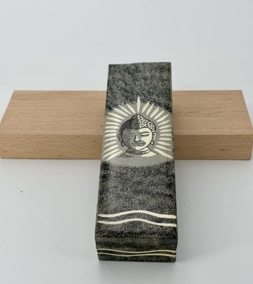 Boîte à crayon en bois Gris - Bouddha - 20 cm