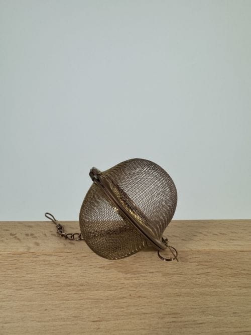 Infuseur de thé avec chaine en inox couleur Bronze