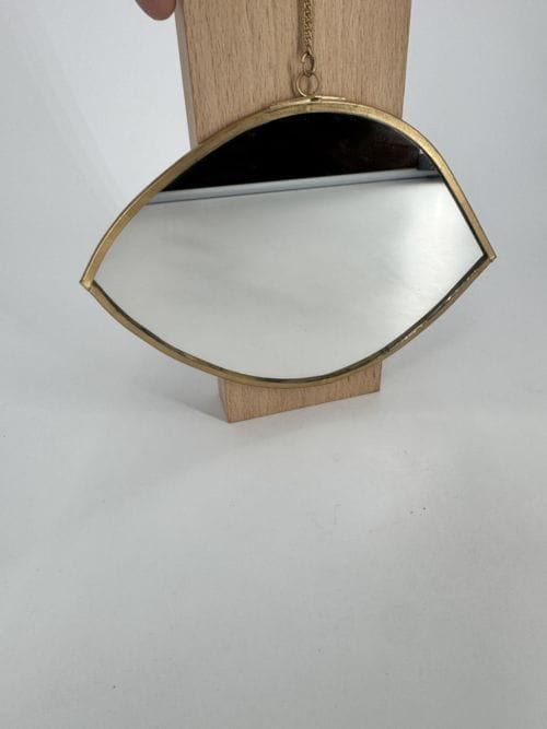 Miroir à suspendre - forme oeil - Madame Stoltz