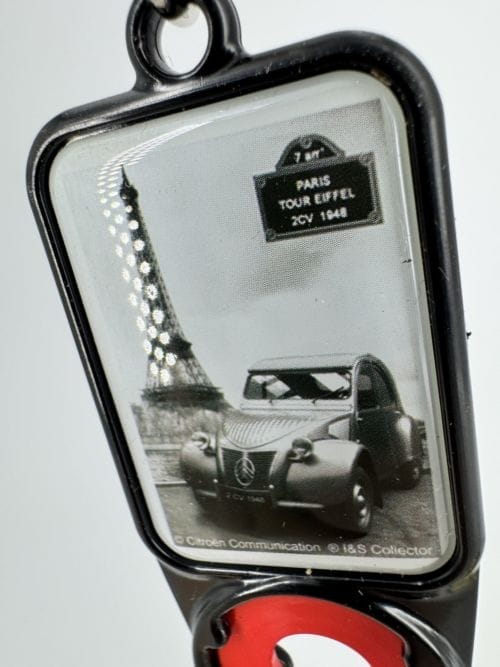 Portes-clés avec jeton Citroën 2CV Paris Tour Eiffel 1948