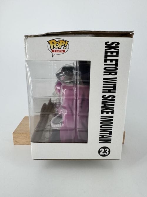 Skeletor with the Snake Mountain - Figurine Funko Pop Town 23 - Masters of the Univers - Figurine en vinyl - Les maîtres de l'Univers