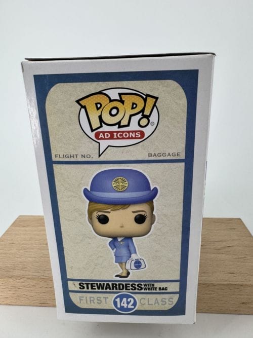 Stewardess with white Bag - Figurine Funko Pop AD Icons 142 - Pan Am - Hôtesse de l'air
