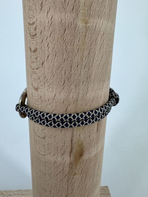 Le vent à la française Bracelet Homme - Oval et plat 2 x 1,5 cm - bracelet moucheté noir et beige - Résistant à l'eau - taille ajustable - confectionné à la main