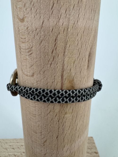 Le vent à la française Bracelet Homme - Oval et plat 2 x 1,5 cm - bracelet moucheté bleu et gris - Résistant à l'eau - taille ajustable - confectionné à la main