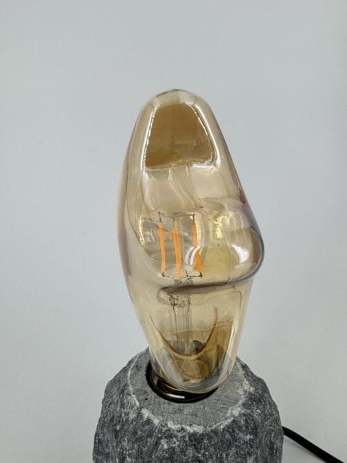 Ampoule E27 Opjet LED filament Bulb 8W 50w incandescent - 220-240V - ampoule verre teinté ambré - blanc chaud 700Lm - usage de variateur possible - Ref 012845