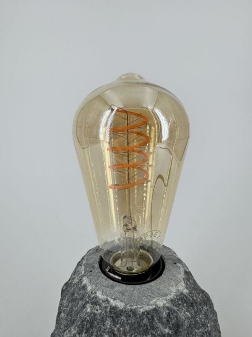 Ampoule E27 Opjet LED filament Bulb 8W 50w incandescent - twist vintage 220-240V - ampoule verre teinté ambré - blanc chaud 700Lm - usage de variateur possible - Ref 015232
