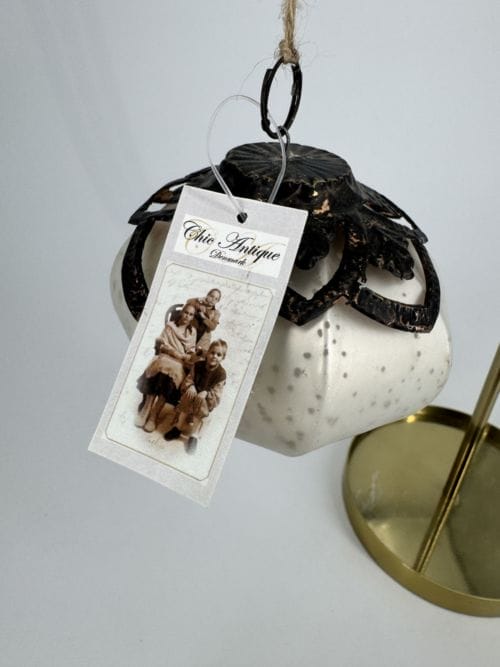 Boule de Noël à suspendre Drop Winter blanc antique - Chic Antique