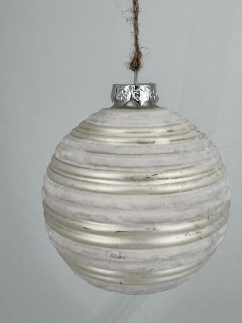 Boule de Noël à suspendre blanche