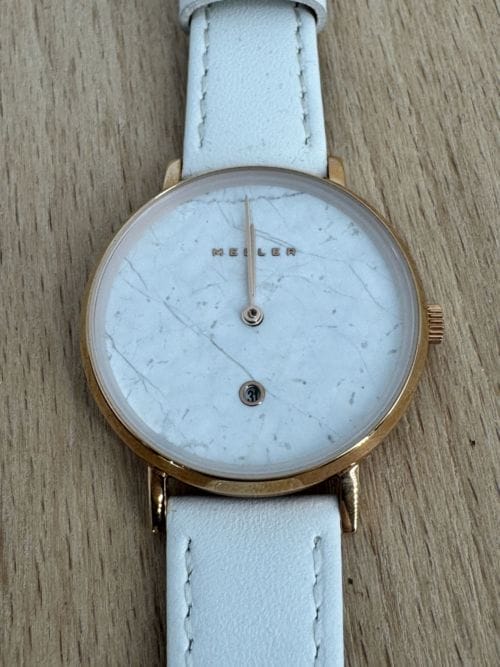 Montre à aiguilles avec bracelet blanc Meller