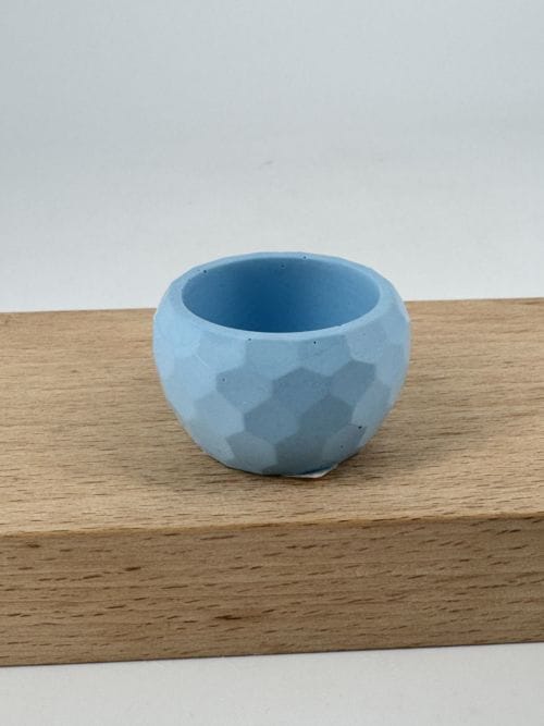 Range bagues jesmonite bleue CG Home