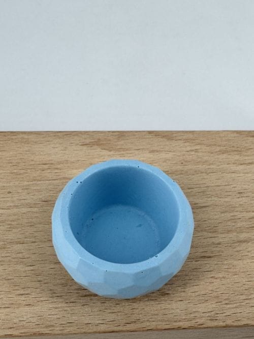 Range bagues jesmonite bleue CG Home