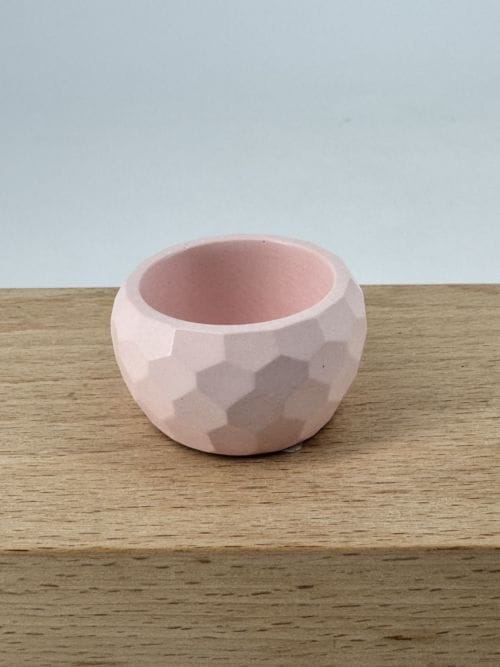 Range bagues jesmonite rose CG Home