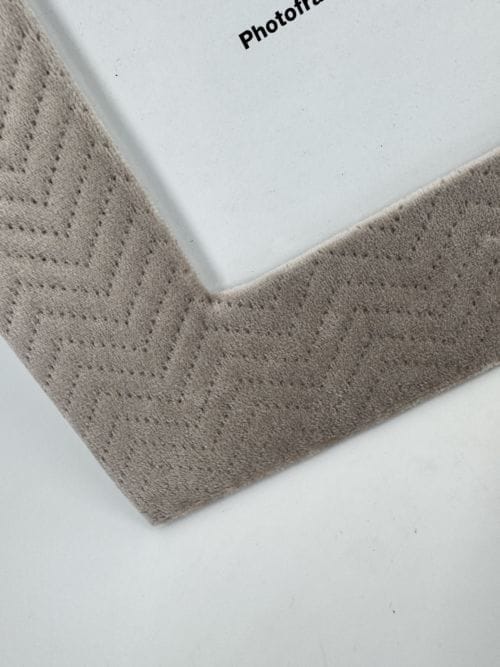 Cadre en velours gris Light & Living