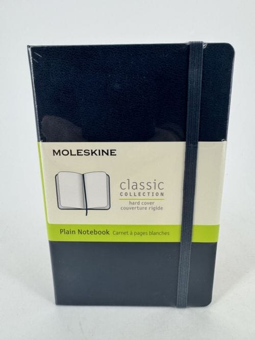 Moleskine Classic Collection Plain Notebook Hard Cover - Carnet bleu foncé à pages blanches - 192 pages