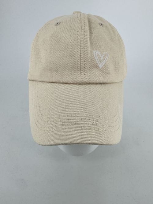 Casquette Crème - Coeur blanc