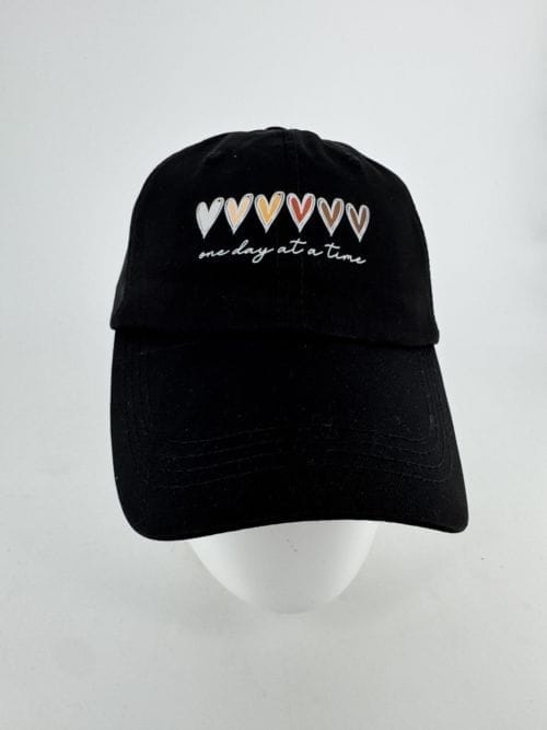Casquette Noire - 3 coeurs - One day at a Time
