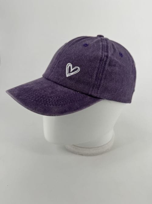 Casquette Violette - Petit coeur Blanc