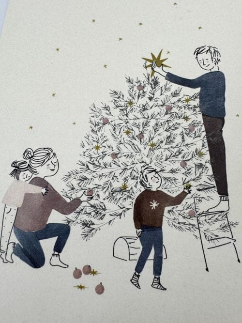 Carte My Lovely Thing - Famille décorant le sapin de Noël
