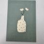 Carte petite Atelier My Lovely Thing - Vase avec deux fleurs sur fond vert