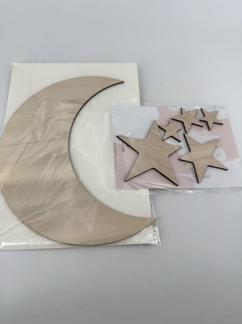 Suspensions en bois - June et Jane - 1 lune et 5 étoiles