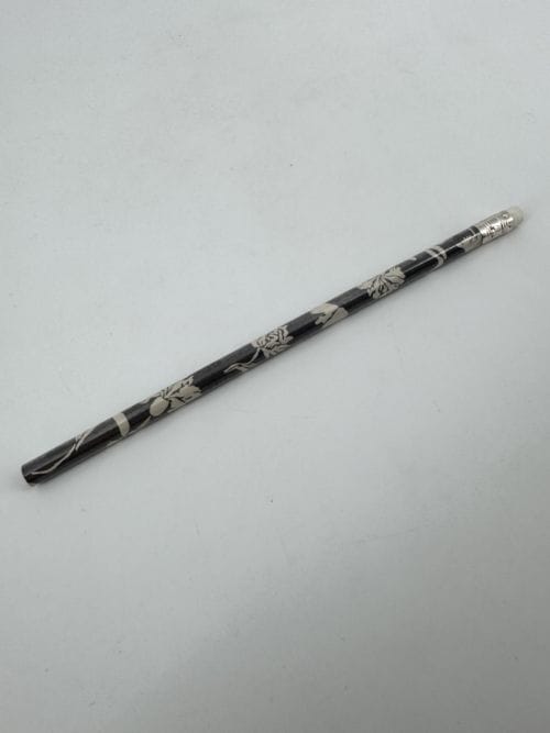 Crayon de papier - Fleurs et plantes gris