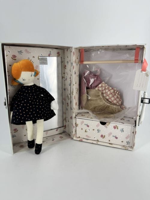 Valise et poupée La petite penderie Moulin Roty 3575676425640