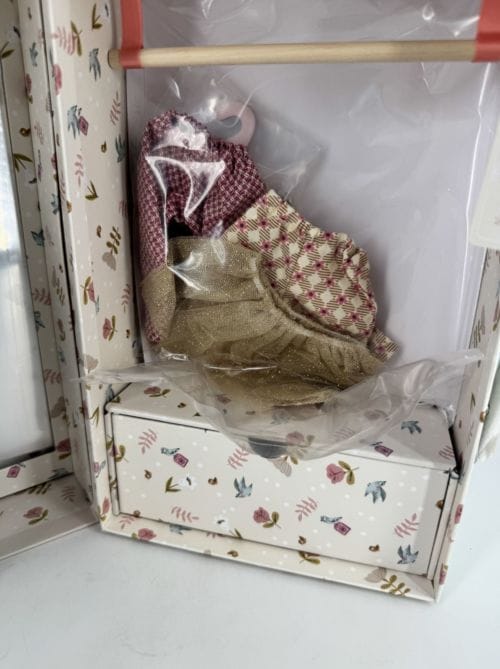 Valise et poupée La petite penderie Moulin Roty 3575676425640