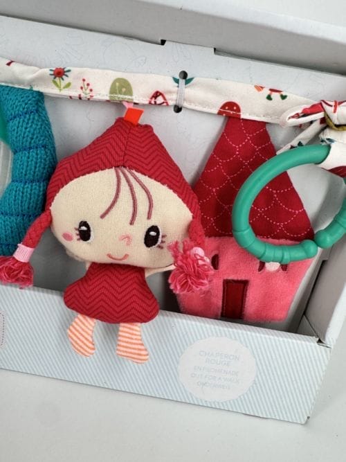 Guirlande d'activités du petit chaperon rouge en promenade Lilliputiens 5414834830668