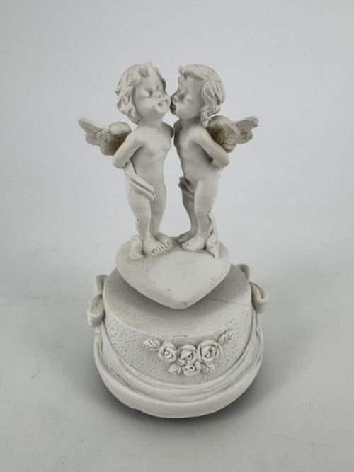 Deux anges qui s'embrassent Boîte à musique