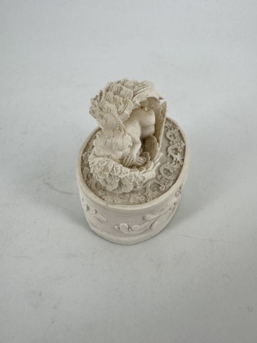 Ange boîte Ange qui dort vers la droite