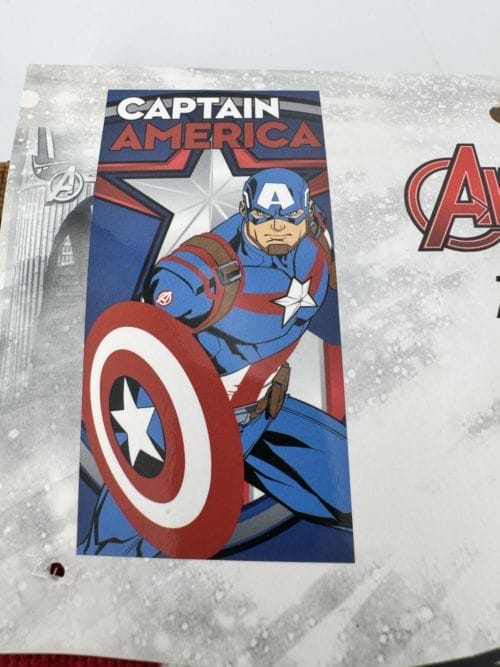 Avengers Drap de plage 70 x 140 cm Captain America étoile - Oeko Tex - 100% Polyestère - Marvel