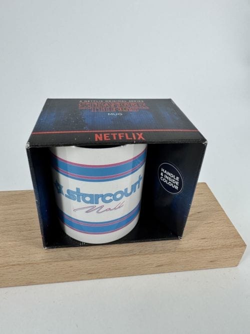 Stranger Things Mug Starcourt Mall - Everyday Mug - Pyramid International - MG25443 - Netflix