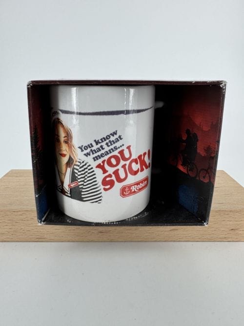 Stranger Things Mug You know what that means You Suck - Robin - Everyday Mug - Pyramid International - MG25873 - Netflix