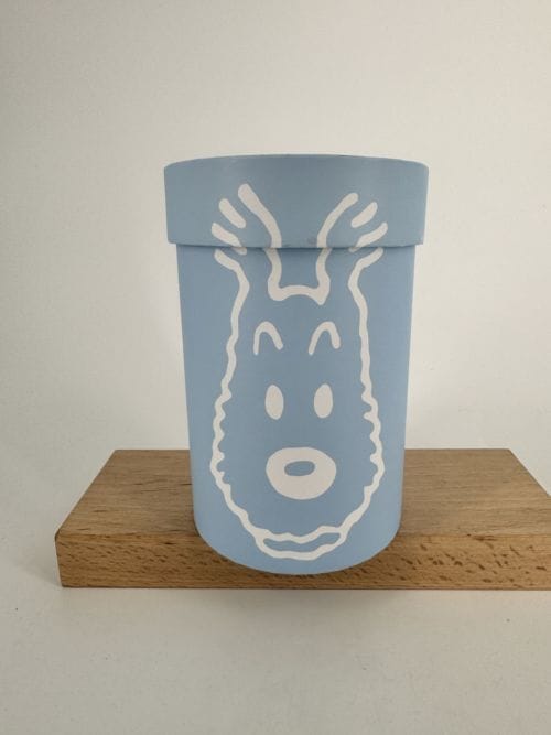 Tintin Hergé Peluche Milou dans sa boîte bleue de 20 cm - Tintinimaginatio