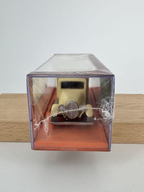 Tintin Hergé En voiture avec Tintin - L'ambulance de l'asile - Les cigares du pharaon - Moulinsart 2013 - Référence 2528018