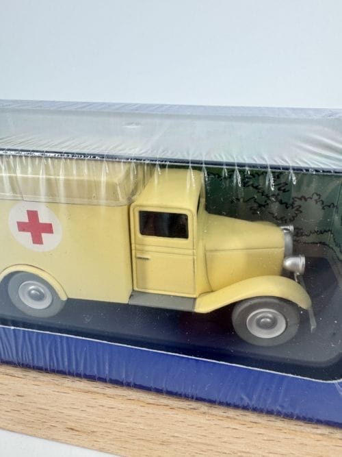Tintin Hergé En voiture avec Tintin - L'ambulance de l'asile - Les cigares du pharaon - Moulinsart 2006 - Référence 2 118 056A - éditions Atlas