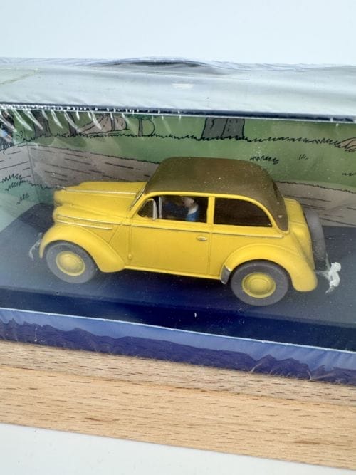 Tintin Hergé En voiture avec Tintin - L'Opel Olympia Cabriolet du Sceptre d'Ottokar - Moulinsart 2006 - Référence 2 118 019A - éditions Atlas